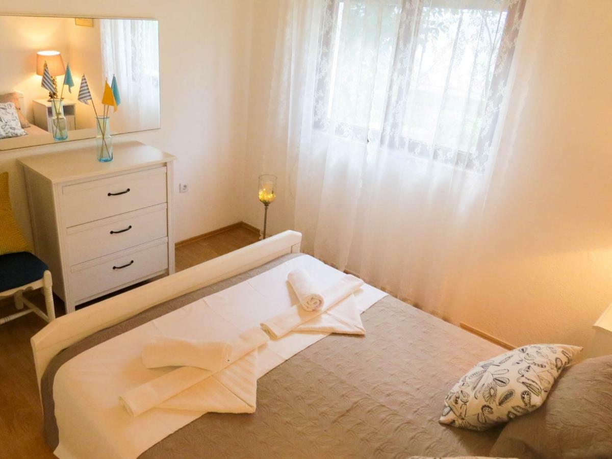 Apartments Barba Трогир Экстерьер фото